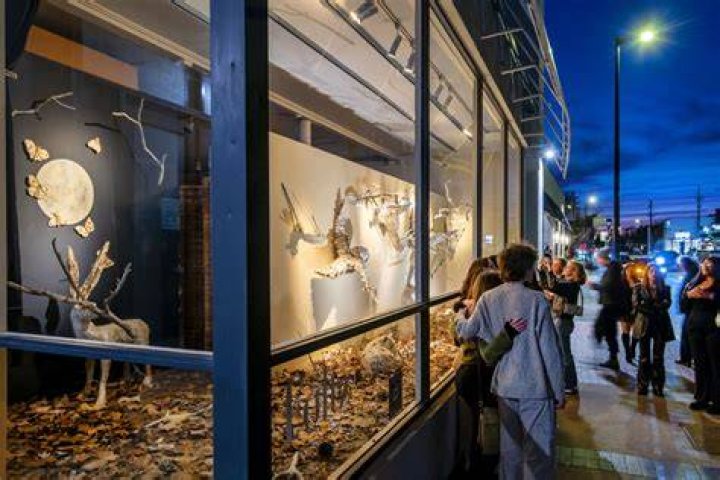 Are gallery openings free?