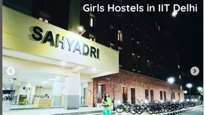Are girls allowed in IIT Delhi hostel?