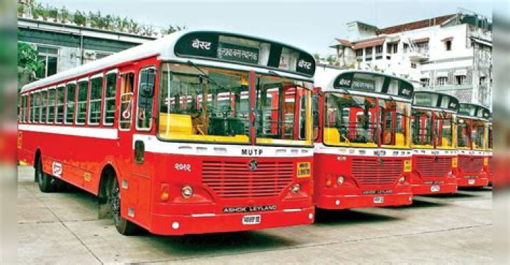 Are local buses running in Mumbai?