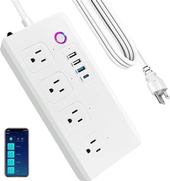 Can I plug a USB hub into a power strip?