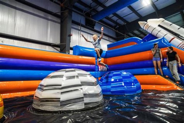 Can you buy an enclosure for a trampoline?