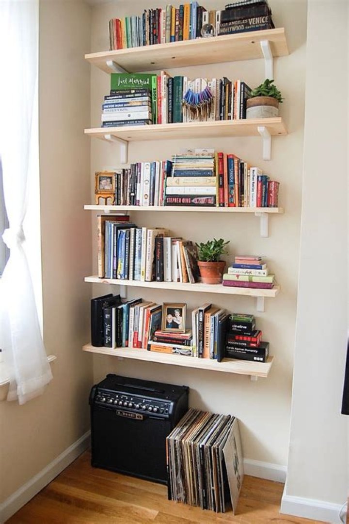 Can you put a bookshelf in a hallway?