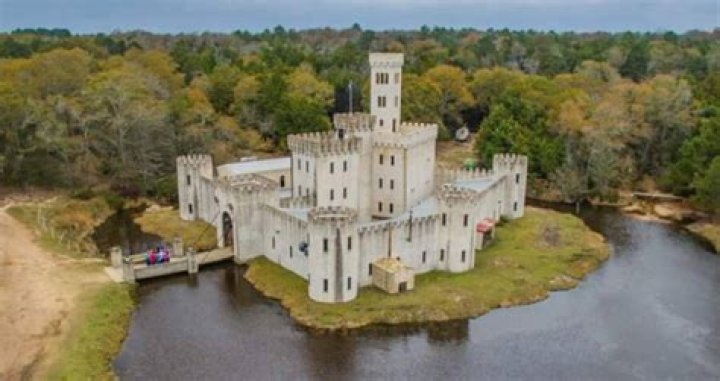 Can you stay in Newmans castle?