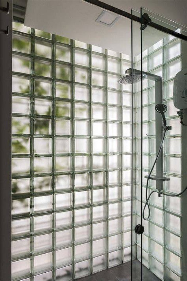 Can you use glass blocks in a shower?