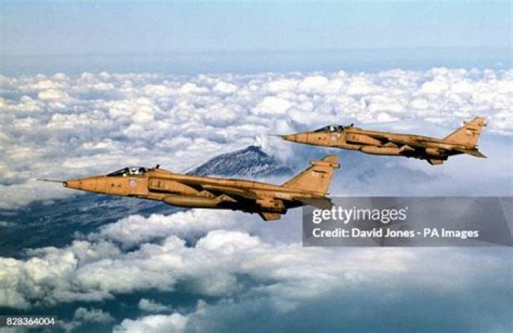 Do the RAF still fly Jaguars?