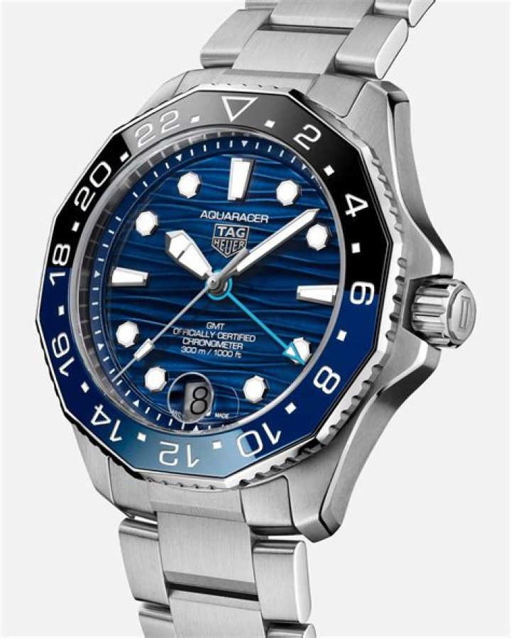 Does Tag Heuer Aquaracer hold value?