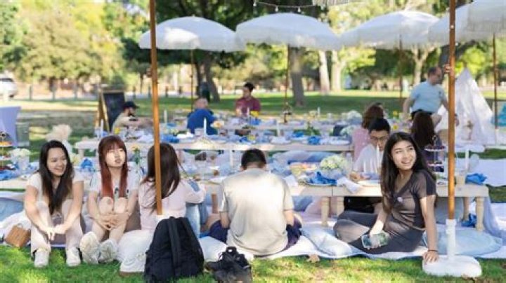 How do you make a networking event fun?