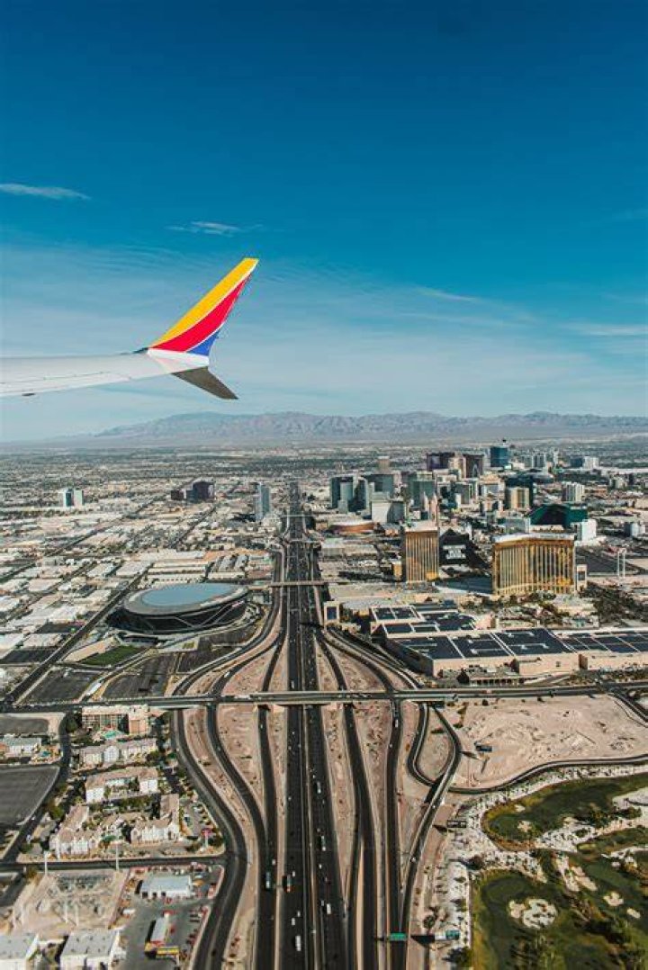 How far is Las Vegas Airport from Westgate?