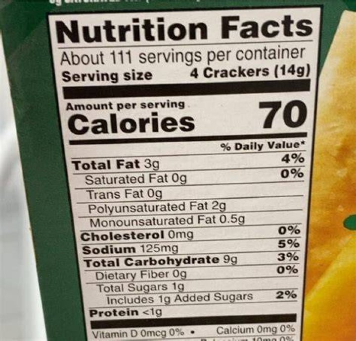 How many calories are in 2 Keebler saltine crackers?
