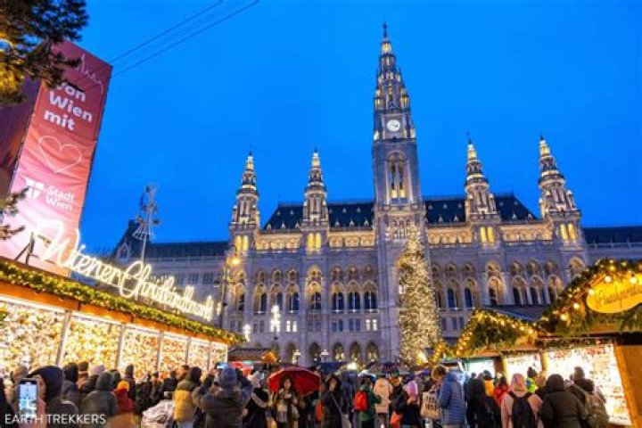 How many Christmas markets are there in Vienna?