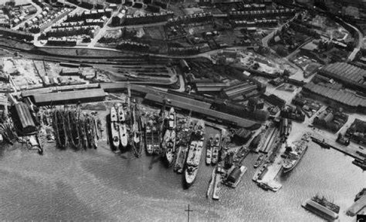 How many shipyards were there on the Clyde?