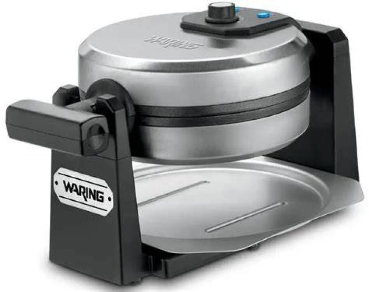 How much batter do you put in a Waring Pro waffle maker?