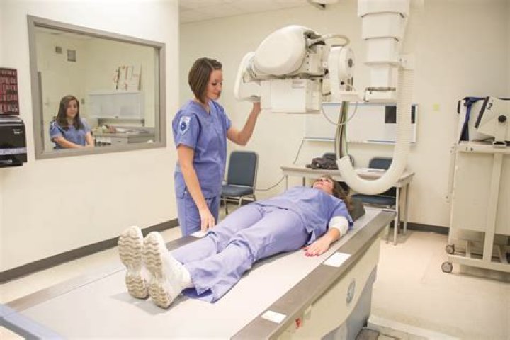 How much do Xray techs make in San Antonio?
