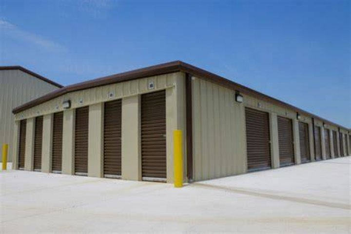 How much does a mini storage building cost?