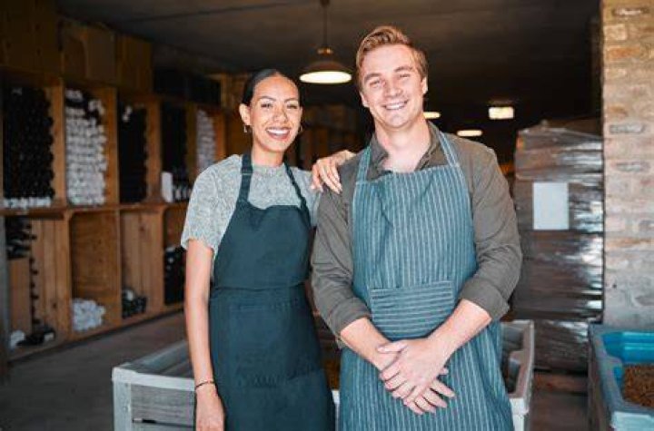 How much money need to open a restaurant in Australia?
