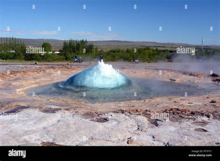 How often does the Strokkur geyser erupt?