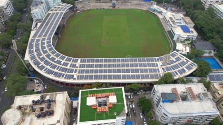In which city is the Brabourne Stadium?