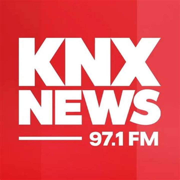 Is KNX 1070 AM or FM?