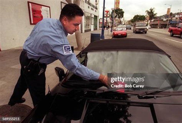 Is LA parking enforcement holidays?