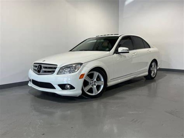 Is the 2010 Mercedes C300 a good car?