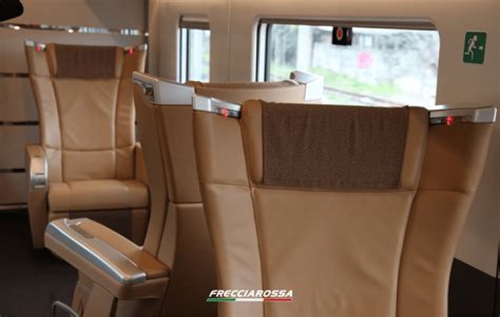 What are the different classes on Frecciarossa?
