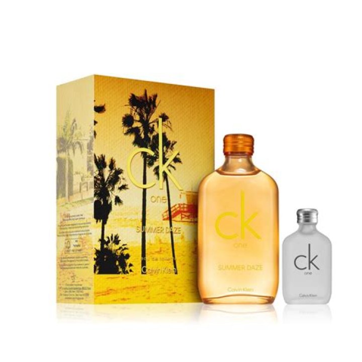 What does Calvin Klein One summer smell like?