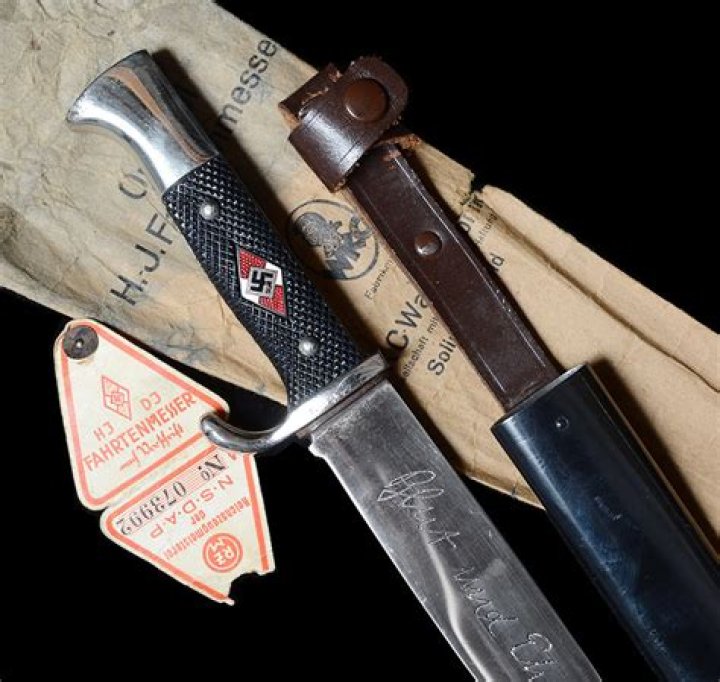 What does it say on a Hitler Youth knife?