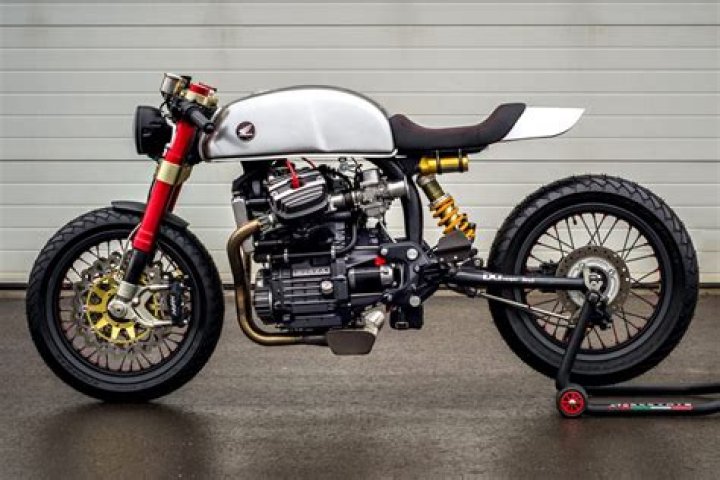 What is a cafe racer bike?
