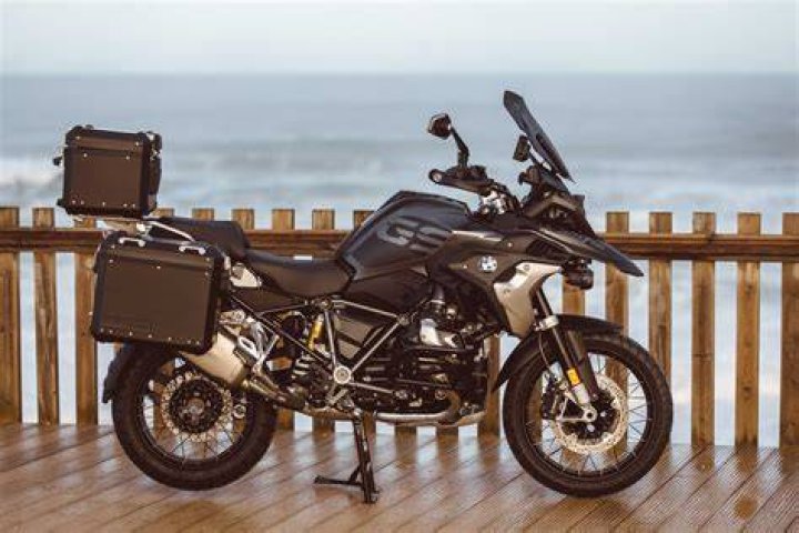 What is a GS 0303 7?