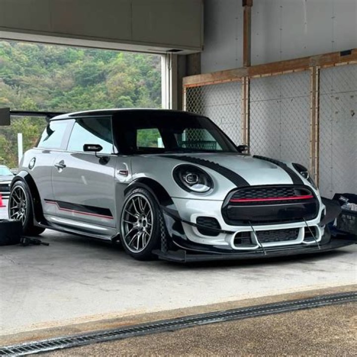 What is one ball mod mini cooper?