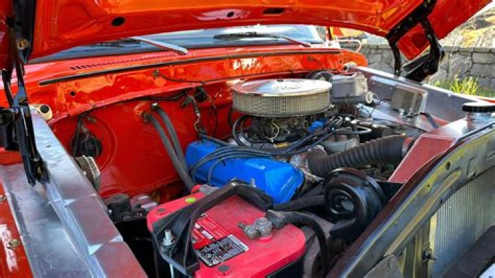 What is the horsepower of a Ford 460 engine?