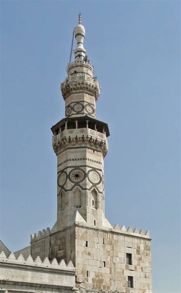 What is the minaret in a mosque?