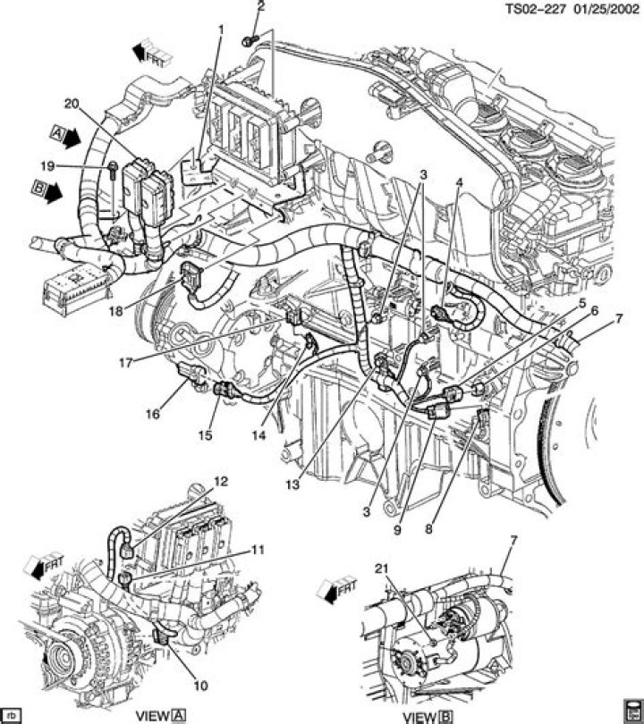 What kind of engine does a 2004 Chevy TrailBlazer have?