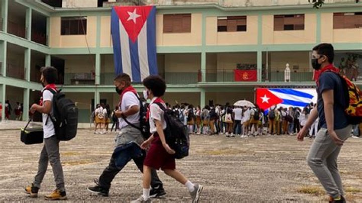 What type of education system does Cuba have?