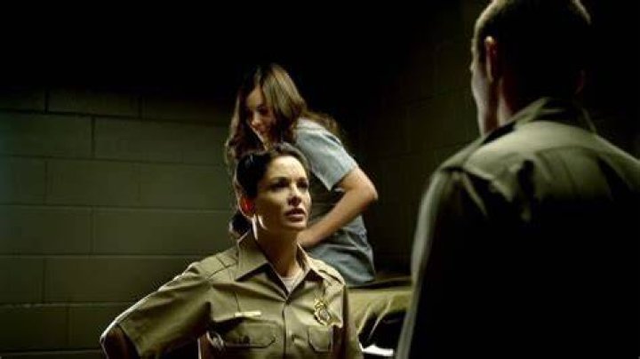 Where can I watch femme fatales TV series?