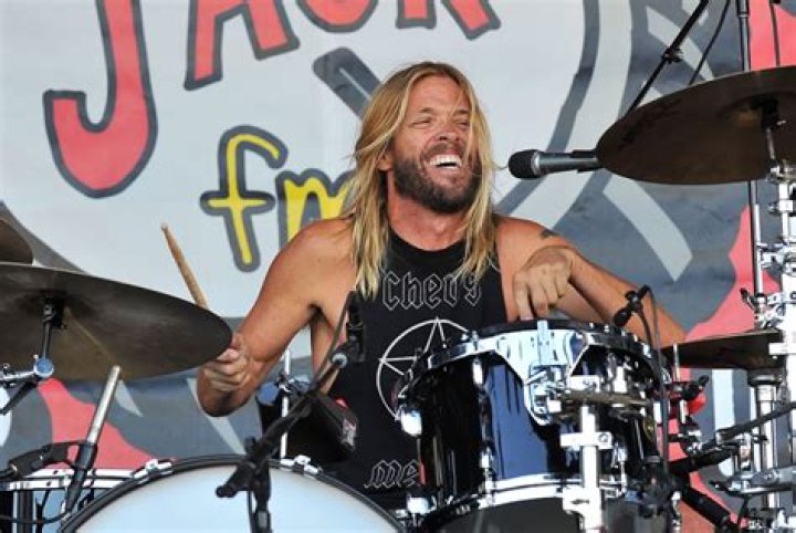 Who died from the Foo Fighters?