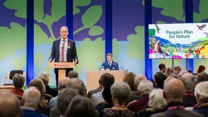 Who is on the National Trust board?