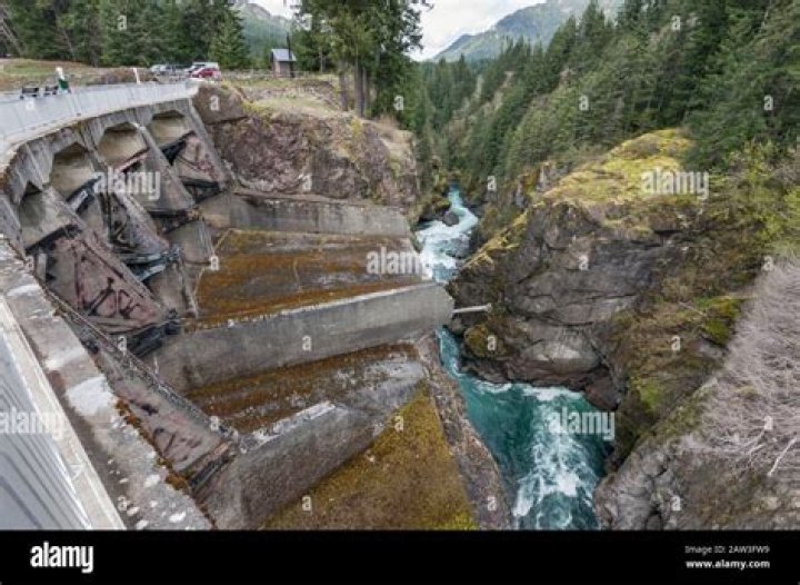 Why has the Glines Canyon Dam been removed?