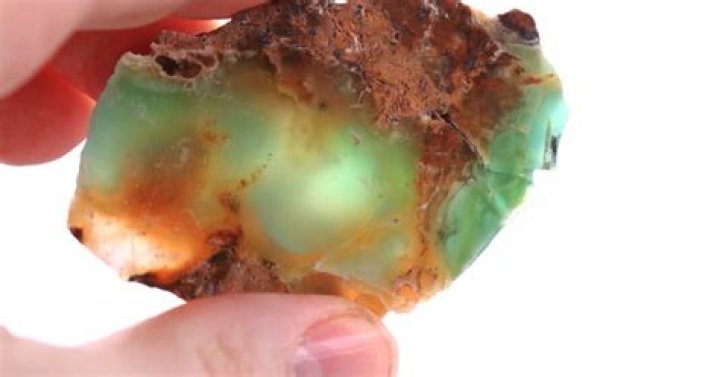 Why is chrysoprase expensive?
